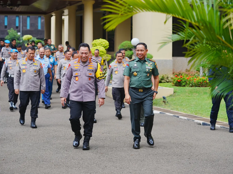 Panglima TNI Sowan ke Kantor Jenderal Sigit, Sinergitas TNI-Polri Amankan Pemilu