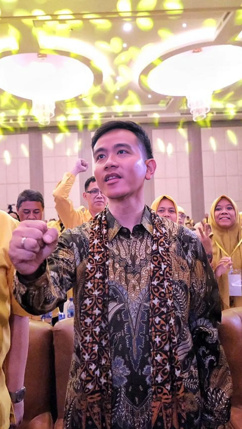 Gibran Hadiri Konsolidasi Golkar Jateng, Airlangga Optimistis Prabowo Menang Satu Putaran