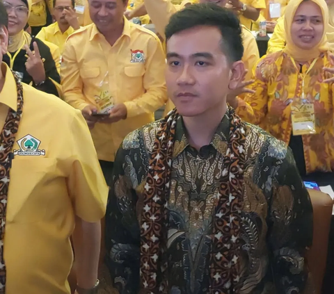 Gibran Hadiri Konsolidasi Golkar Jateng, Airlangga Optimistis Prabowo Menang Satu Putaran