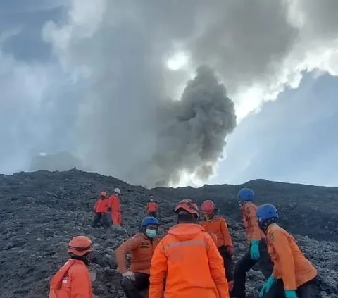 Tiga Mahasiswa Universitas Islam Riau Jadi Korban Meninggal Erupsi Gunung Marapi