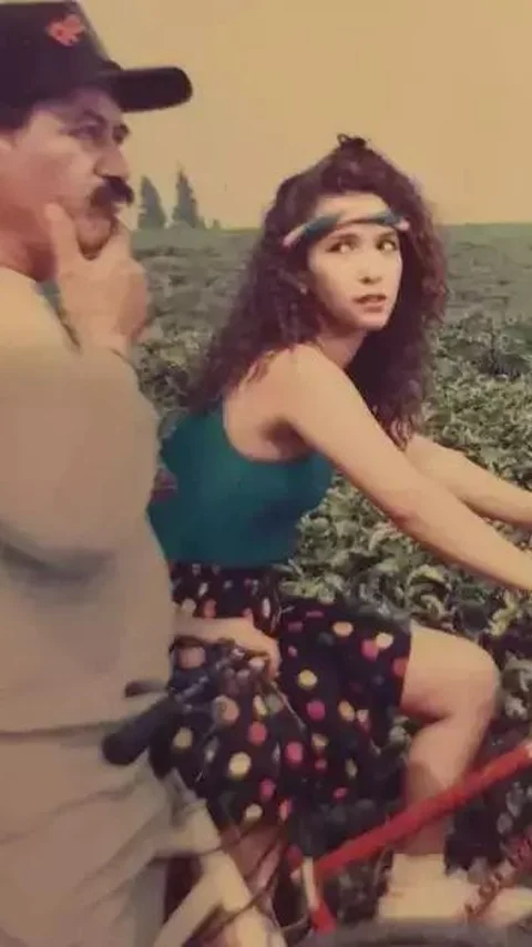 Nostalgia Penampilan Kiki Fatmala Berambut Ikal di Film Warkop