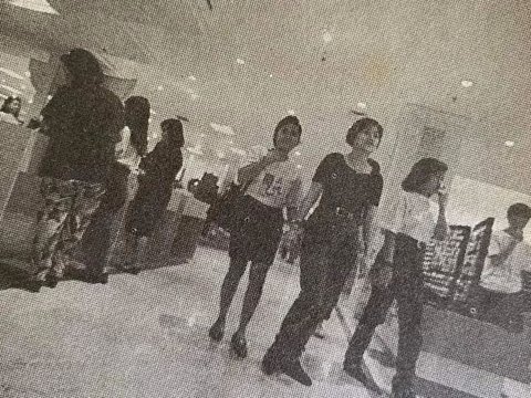 Penampilan Anak Gaul Jakarta Mejeng di Mall Tahun 1993, Style Keren di Masanya