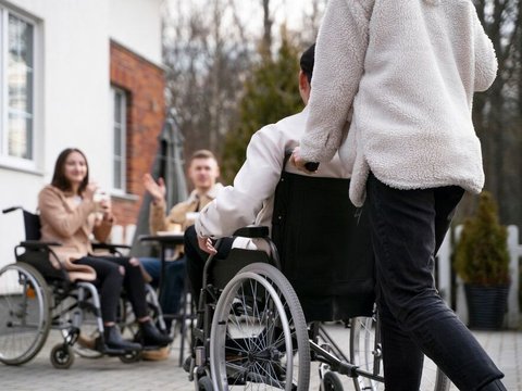 Junjung Kesetaraan, Pesantren di Jember Gelar Pameran Karya Penyandang Disabilitas dan Beri Kelas Agama Gratis