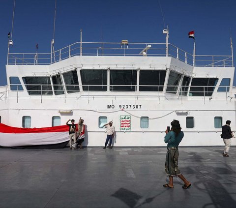FOTO: Nasib Kapal Kargo Israel yang Dibajak Pasukan Houthi Kini Jadi Destinasi Wisata