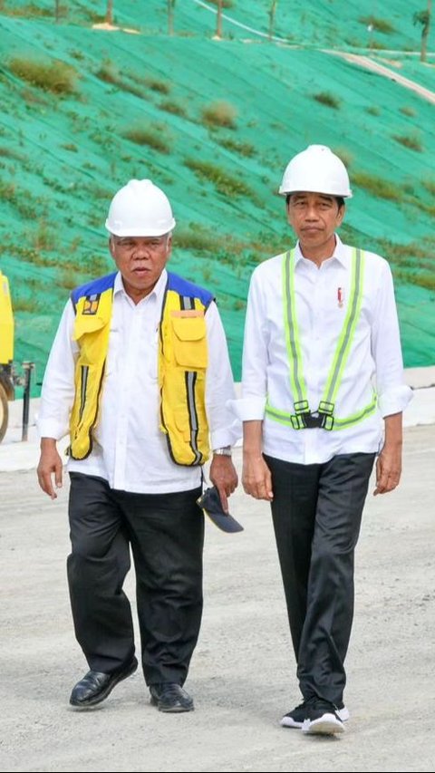 Jokowi Tiba-Tiba Turun Bergoyang Maumere di NTT, Pak Bas Beraksi Gebuk Drum