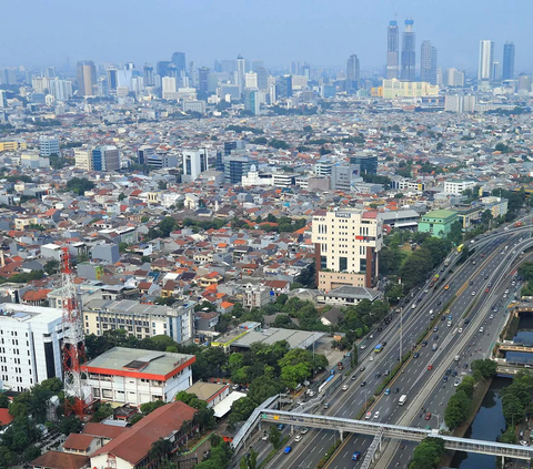 Ekonomi Indonesia Diprediksi Tak Capai 5 Persen di 2024, Inflasi Aman?