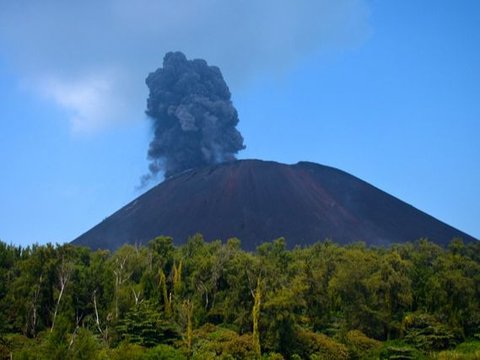Mengapa Gunung Meletus Sering Terjadi di Akhir Tahun? Ini Penjelasan Ilmuwan