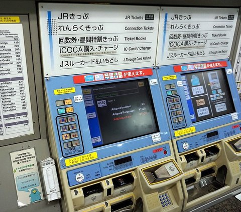 Cara Membeli Tiket Kereta Melalui Vending Machine di Stasiun