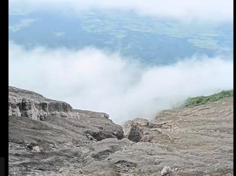 Viral Pendaki Bagikan Momen di Puncak Marapi Sebelum Erupsi, Begini Penampakannya