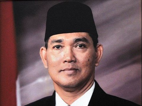 ⁠Jenderal Agus Subiyanto Sowan ke Mantan Panglima ABRI Ditemani Istri Tercinta, Begini Momennya