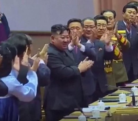 Kim Jong-un Menangis di Depan Ibu-Ibu Korea Utara, Ini Penyebabnya