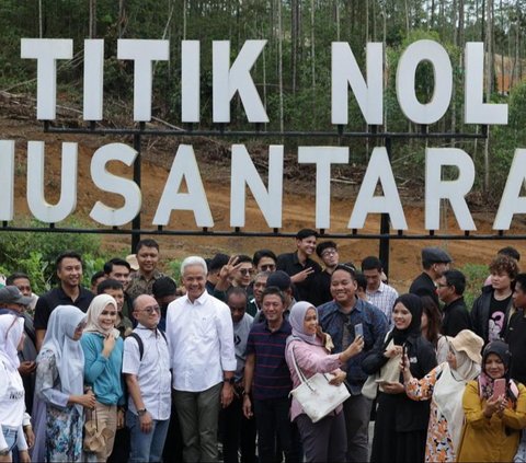 Calon presiden nomor urut 3, Ganjar Pranowo mengunjungi dan melihat langsung pembangunan Ibu Kota Nusantara (IKN) pada Kamis (7/12/2023). Kunjungan ini menunjukkan komitmen Ganjar untuk melanjutkan pembangunan ibu kota baru tersebut.