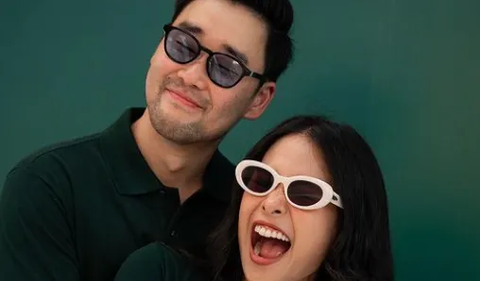 Maudy Ayunda and Jesse Choi