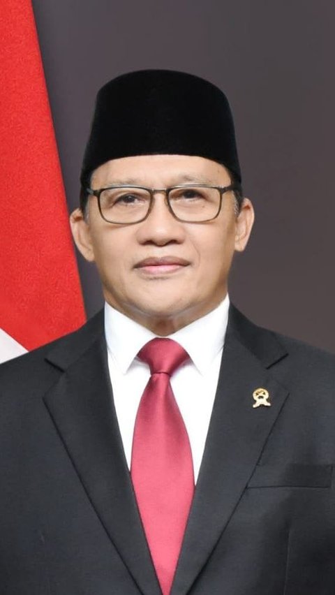 Besok, Jokowi Lantik Ridwan Mansyur Jadi Hakim MK Gantikan Manahan Sitompul<br>