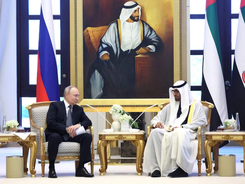 FOTO: Di Tengah Agresi Israel, Putin Kunjungi UEA dan Arab Saudi untuk Temui Pangeran MbS dan Presiden Sheikh MbZ