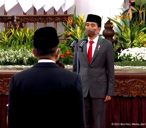 Presiden Jokowi Lantik Irjen Marthinus Hukom sebagai Kepala BNN Hari Ini