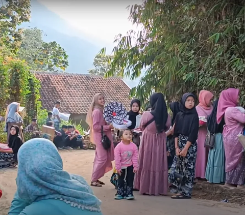 Pernikahan Unik Adat Sunda Bawaan Seserahan Kambing dan Kasur, Orangtua 'Anak yang ke-4, Punya Anak 12'