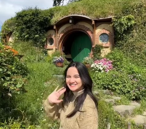 Foto-foto Sabrina Anggraini dan Belva Devara saat Berkunjung ke Lokasi Syuting Film The Hobbit di New Zealand, Seru Banget!