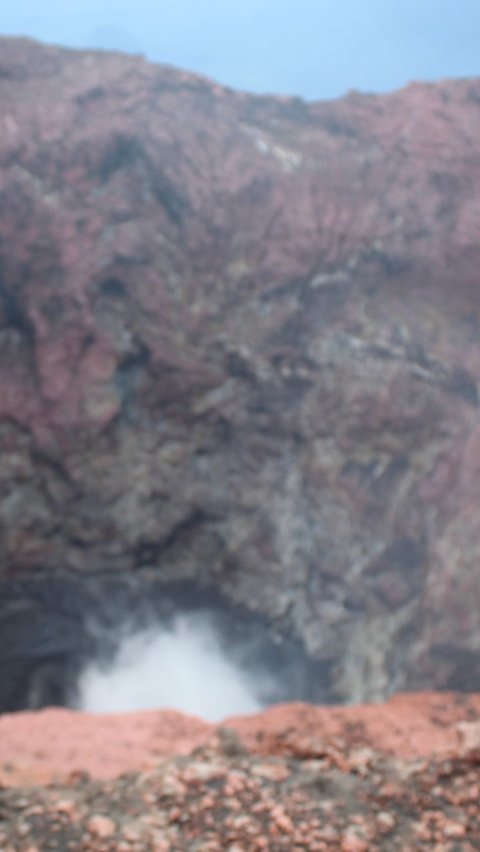 Imbas Erupsi Marapi, Pendaki Gunung Kerinci Dilarang Sampai Puncak<br>