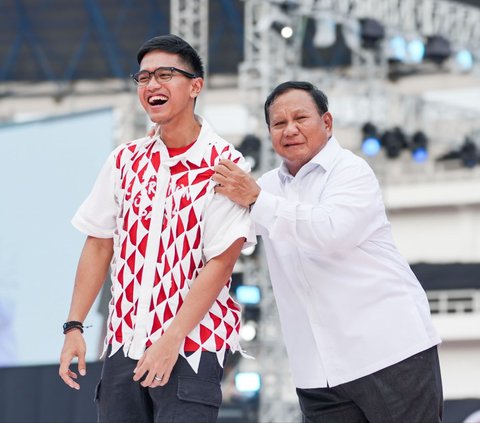 FOTO: Momen Prabowo Sapa Puluhan Ribu Kader yang Hadiri HUT ke-9 PSI di Semarang