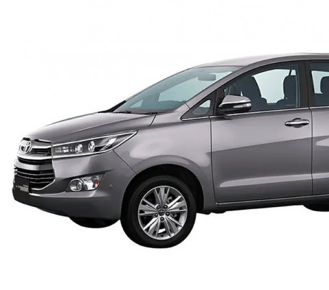 Kijang Innova Reborn, menandakan lahir Gen 6 pada 2017. Semakin global karena pasar ekspornya meluas hingga 80 negara<br /><br />Makin canggih dengan varian baru, Innova Venturer.