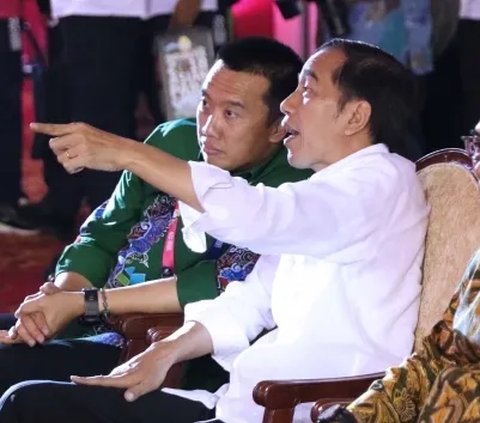 Ekspresi Jokowi saat berkomentar sambil menunjuk di ajang Asian Para Games 2018 di Jakarta.