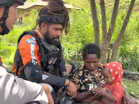 Sosok Polisi Berambut Gimbal di Papua Disayang Panglima Perang hingga Anak Kecil