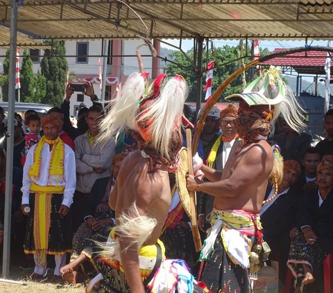 Tarian Perang Khas Manggarai