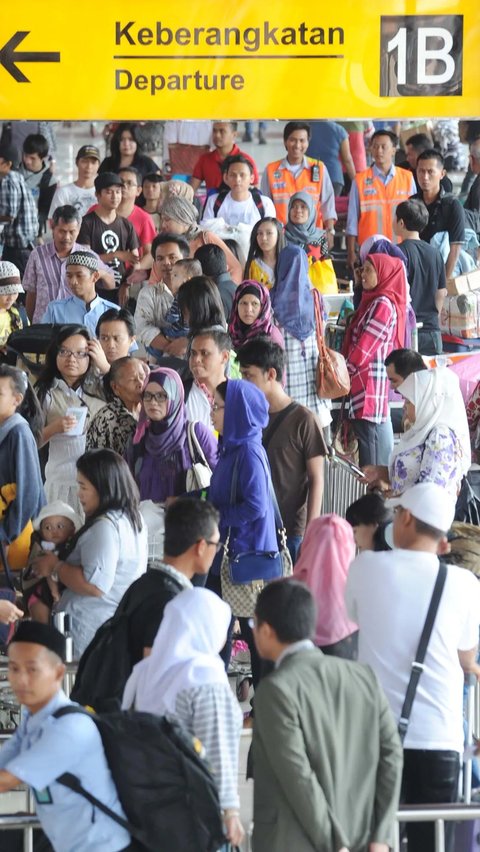 Tahun 1970-an, istilah mudik kian berkembang seiring meningkatnya urbanisasi sejak awal Orde Baru.