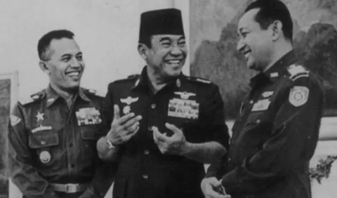Tahun 1957 Hubungan Indonesia dan Belanda kembali memburuk akibat Irian Barat.