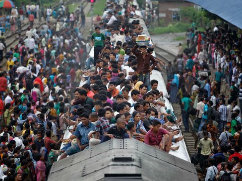 Jutaan Orang Tinggalkan Dhaka