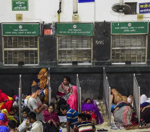 Tradisi Mudik Ekstrem di Bangladesh