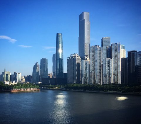 Ada di peringkat yang sama dengan Tianjin CTF Finance Centre, Guangzhou CTF Finance Centre juga memiliki tinggi 530 meter.