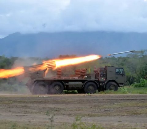 TNI memiliki 63 unit Multiple Launch Rocket System (MLRS) atau alutsista peluncur roket.