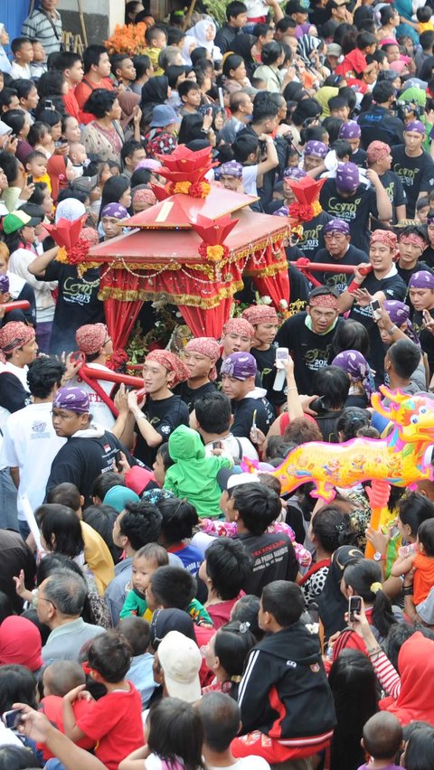Festival Cap Go Meh menjadi tradisi tahunan yang melibatkan seluruh masyarakat