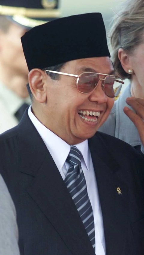 Soetrisno Bachir atau Yusril?