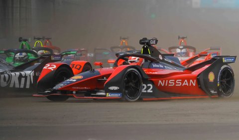 Sebanyak 8 ribu tiket ajang balap mobil listrik Formula E Jakarta ludes terjual. Menurutnya, data ini tercatat per Selasa (9/5).