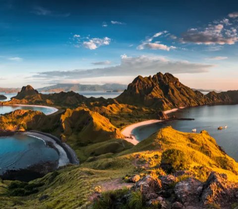 Pesona Indonesia begitu menakjubkan. Indonesia diberi Tuhan 'warisan' yang kaya. Salah satunya destinasi wisata.