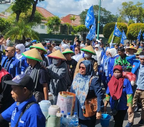 Beberapa partai politik telah mendaftarkan para kadernya untuk maju Pemilihan Legislatif (Pileg) 2024. Menariknya, Partai Amanat Nasional (PAN) konsisten mengusung sejumlah artis ibu kota.