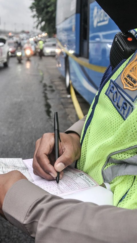 Polisi sudah menyiasati agar pengendara yang SIM dicabut, tidak bisa membuat SIM baru dengan alasan hilang.