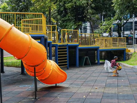 Lokasinya di Jl Kyai Maja, Kebayoran Baru, Jaksel.