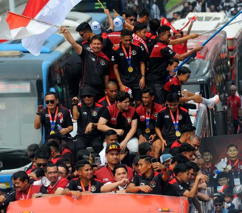 Timnas Raih Emas Diarak Keliling Jakarta