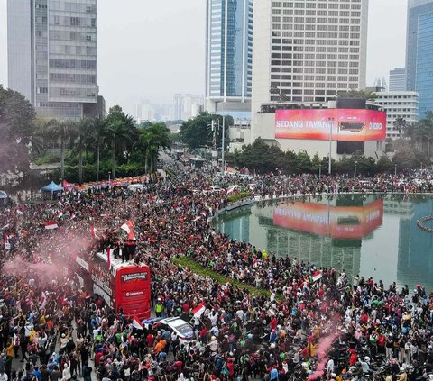 Timnas Raih Emas Diarak Keliling Jakarta