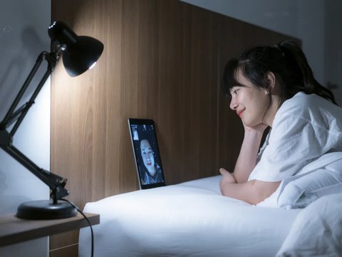 Sleep Call, Tren Masa Kini yang Kerap Dilakukan Oleh Banyak Pasangan