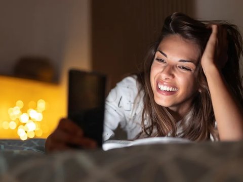 Sleep Call, Tren Masa Kini yang Kerap Dilakukan Oleh Banyak Pasangan