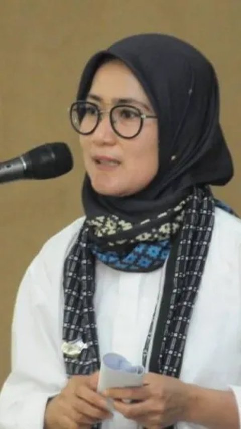 Bupati Lebak, Banten, sekaligus kader Partai Demokrat Iti Octavia Jayabaya juga menjadi bacaleg DPR RI dari Dapil I Banten.