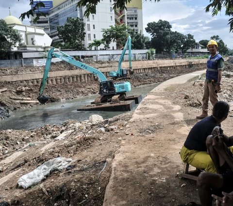 Kehidupan di Bantaran Ciliwung