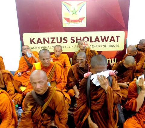 Mengenal Thudong, Ritual Jalan Kaki Ribuan Kilometer para Biksu
