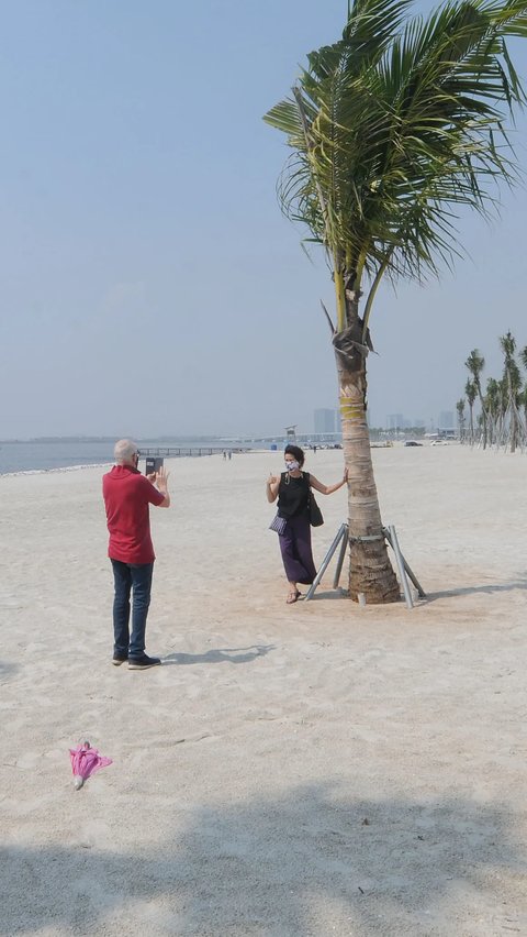 Pantai buatan ini dibuka tahun 2020 lalu.