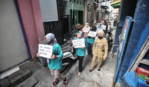 Pemprov DKI menyediakan 10 pelatihan, misalnya pelatihan tata boga, bahasa Inggris, bahasa Jepang, dan menyetir.